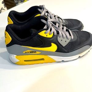 Nike Air Max 90